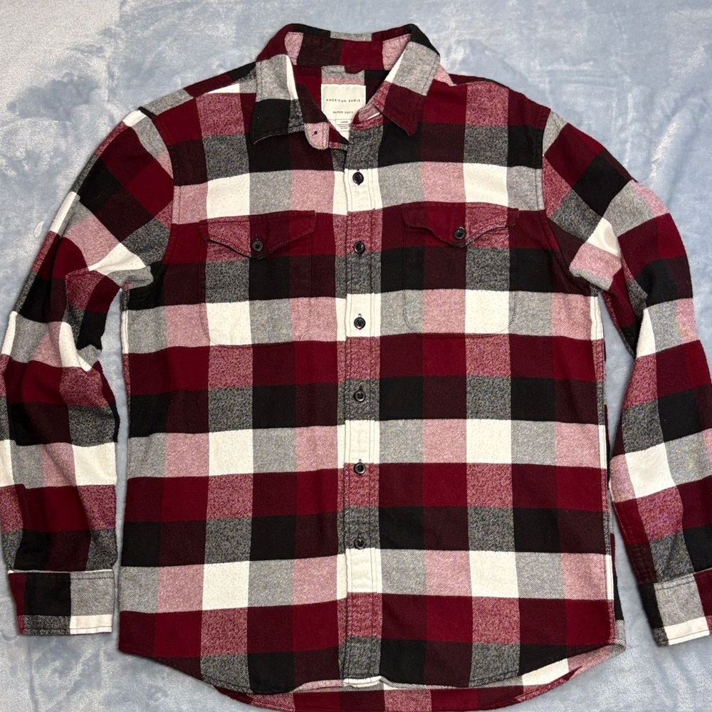 American Eagle Outfitters Super Soft Button Down Plaid Shirt